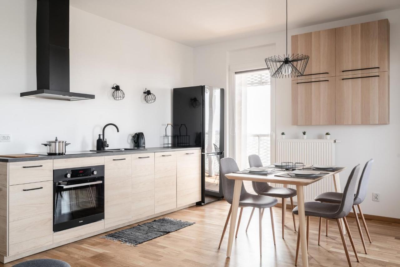 Rentplanet - Apartamenty Atal Tower Wroclaw Bagian luar foto