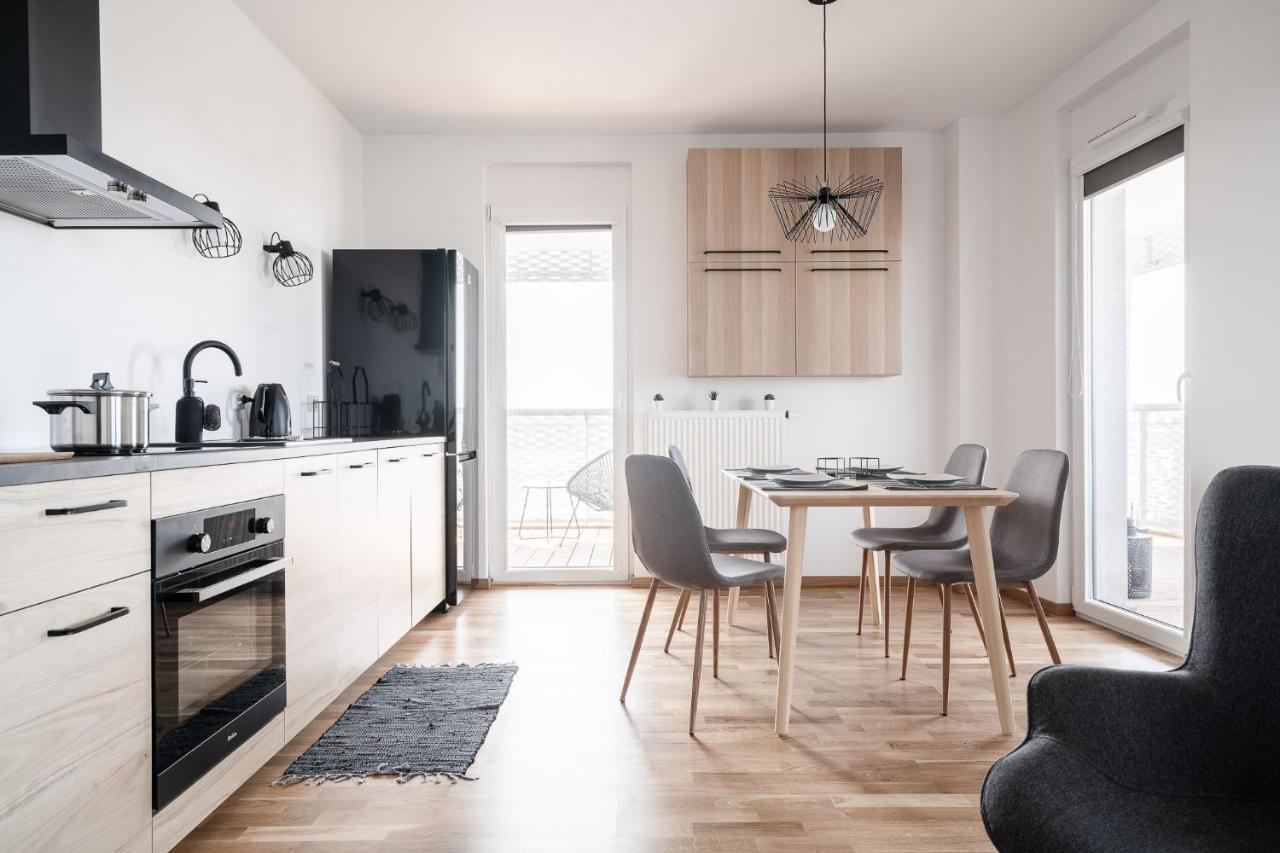 Rentplanet - Apartamenty Atal Tower Wroclaw Bagian luar foto
